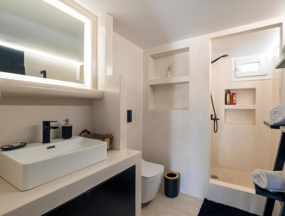 Black And White Apartment Поллонія Екстер'єр фото